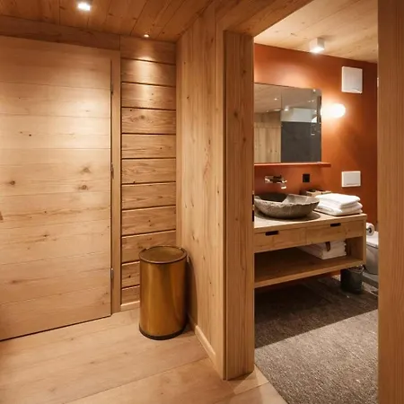 Bike - Balcony Pool And Sauna Access